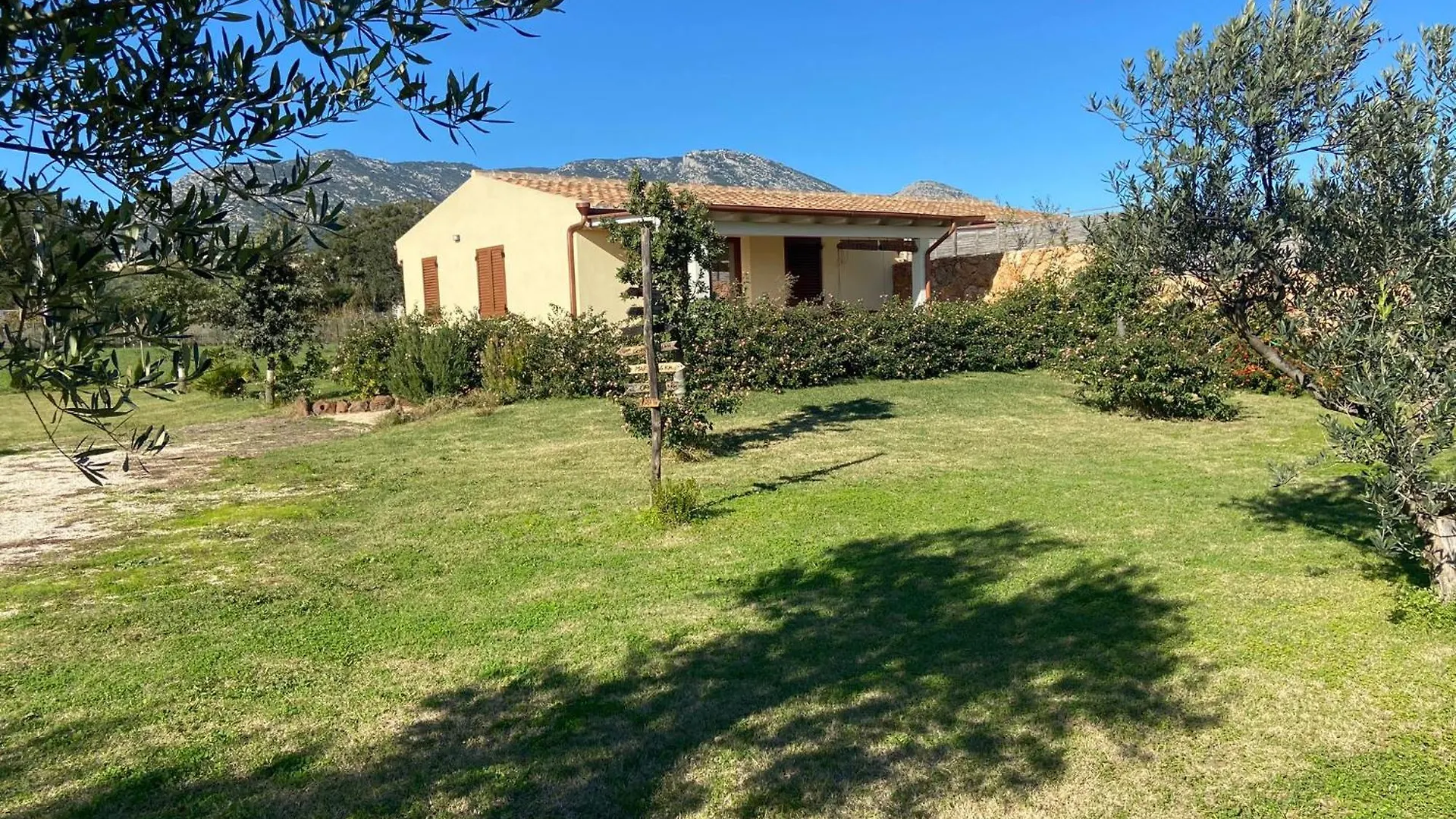 Villa Aratha Orosei 0*,  Italy